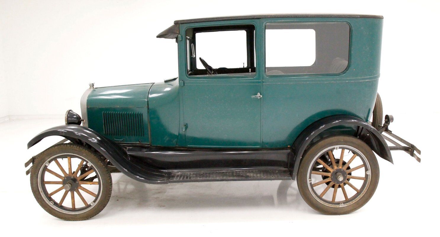 Ford-Model-T-Berline-1926-1