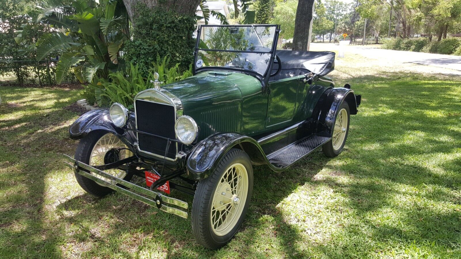 Ford-Model-T-Cabriolet-1926-1