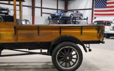 Ford-Model-T-Pickup-1923-4