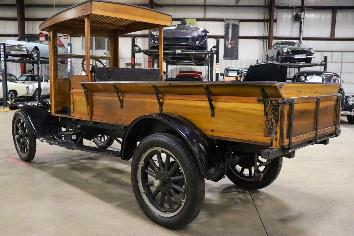 Ford-Model-T-Pickup-1923-5