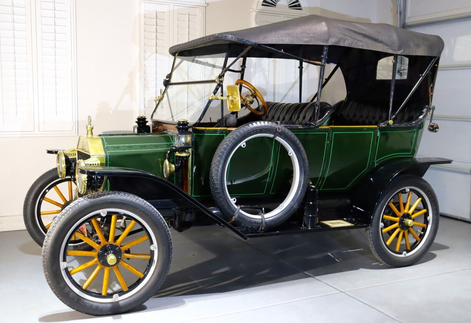 Ford-Model-T-Touring-Cabriolet-1913-2-Tones-12875-1