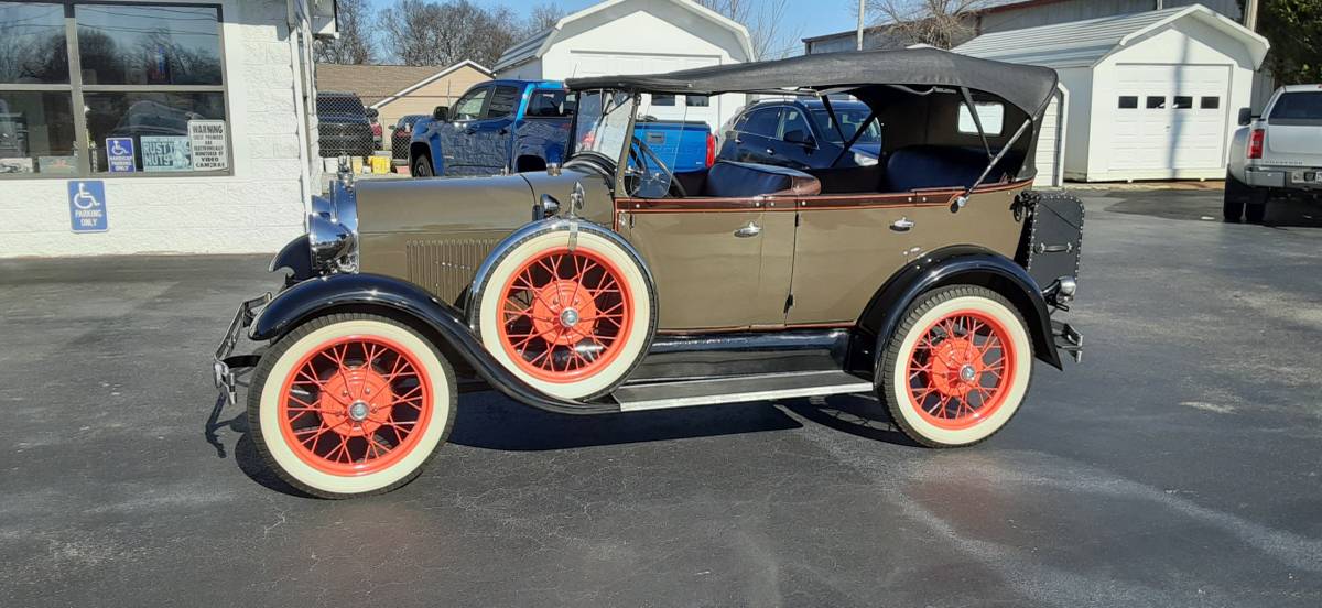 Ford-Model-a-phaeton-1929-4