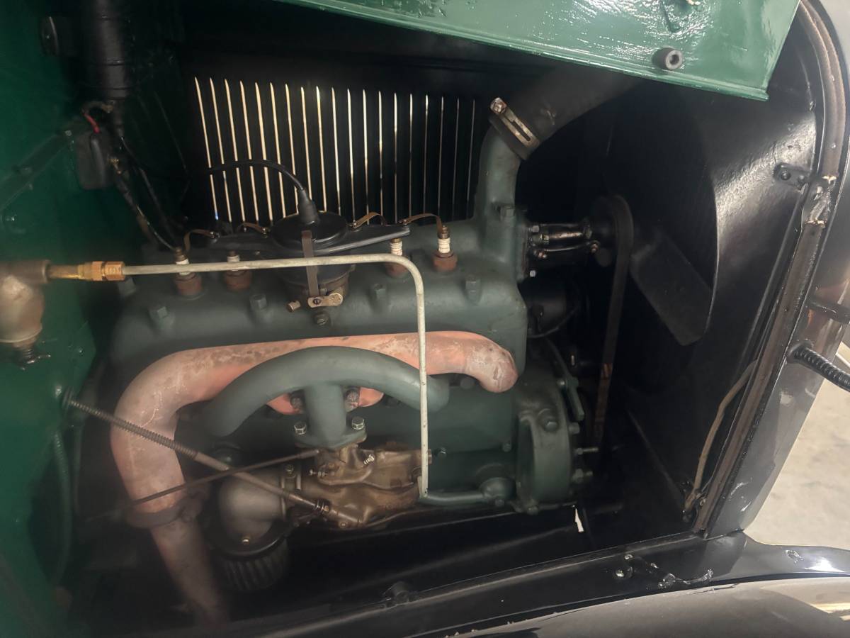 Ford-Model-a-sport-coupe-1928-green-148059-23