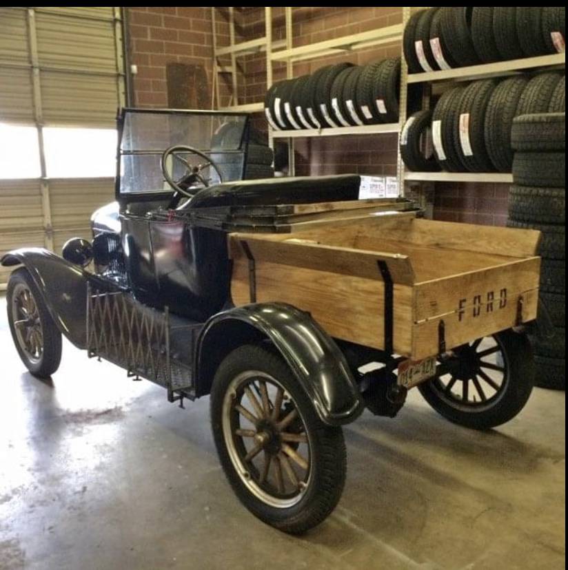 Ford-Model-t-1922-black-1609-1