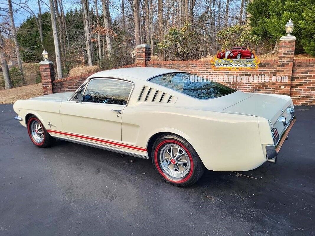 Ford-Mustang-1965-White-Black-73343-5