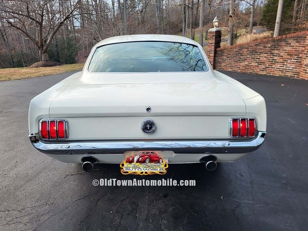 Ford-Mustang-1965-White-Black-73343-7