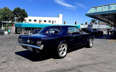 Ford-Mustang-1965-black-72420-3