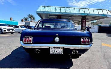 Ford-Mustang-1965-black-72420-4