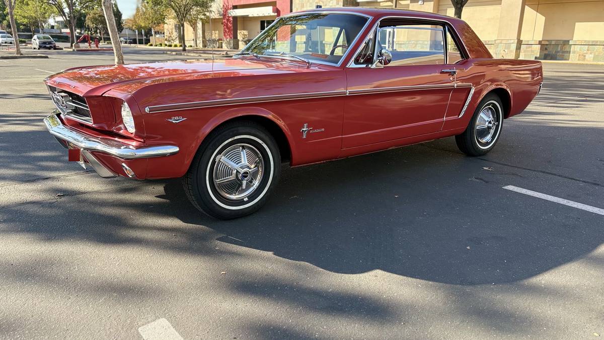 Ford-Mustang-1965-red-141622-1