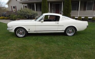 Ford-Mustang-1965-white-127138-1