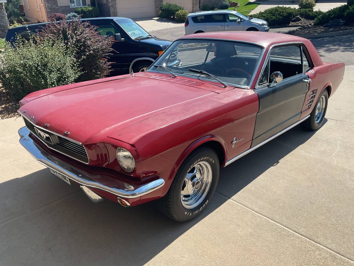 Ford-Mustang-1966-133575-2