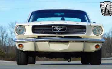 Ford-Mustang-1966-Beige-Black-20035-2