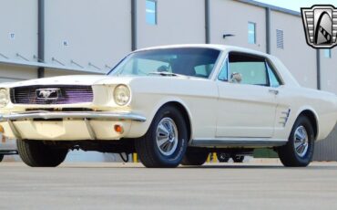 Ford-Mustang-1966-Beige-Black-20035-3