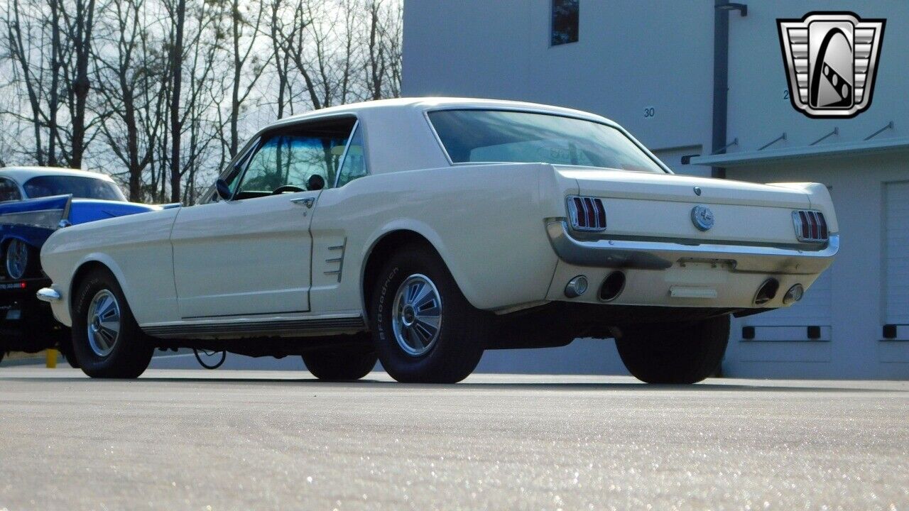 Ford-Mustang-1966-Beige-Black-20035-5