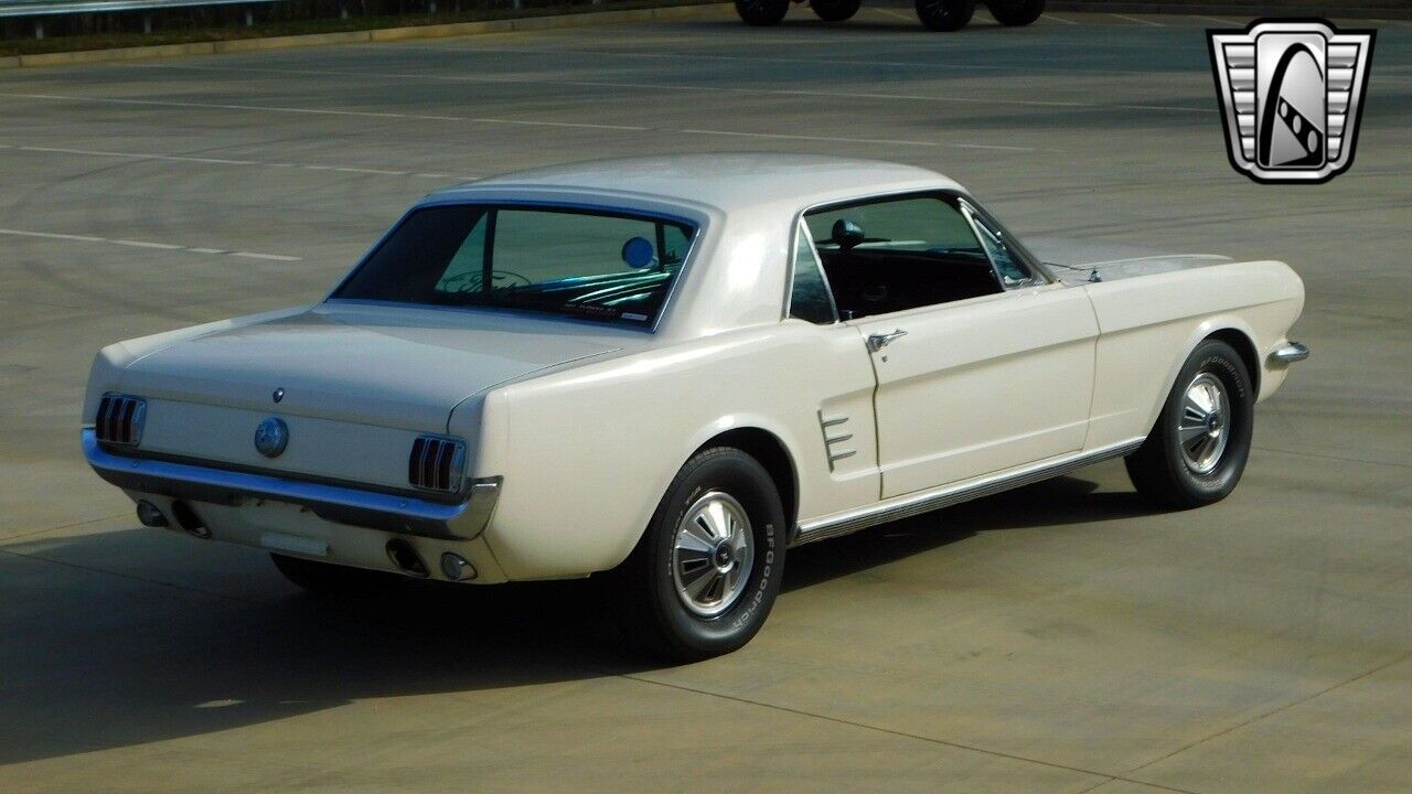 Ford-Mustang-1966-Beige-Black-20035-7