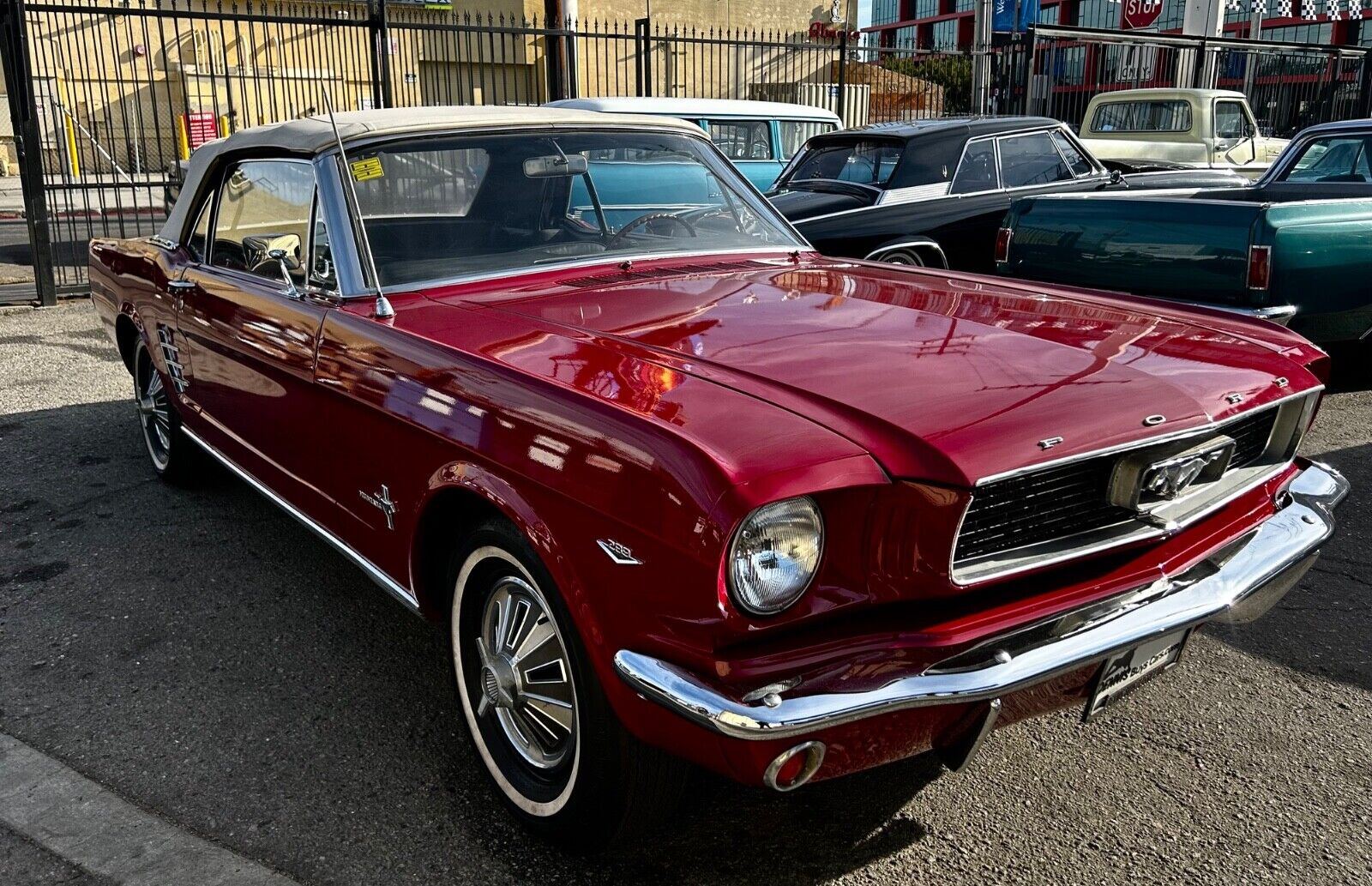 Ford-Mustang-1966-Red-Black-4905-6