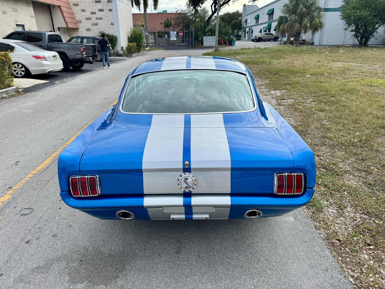 Ford-Mustang-1966-White-Black-34622-20