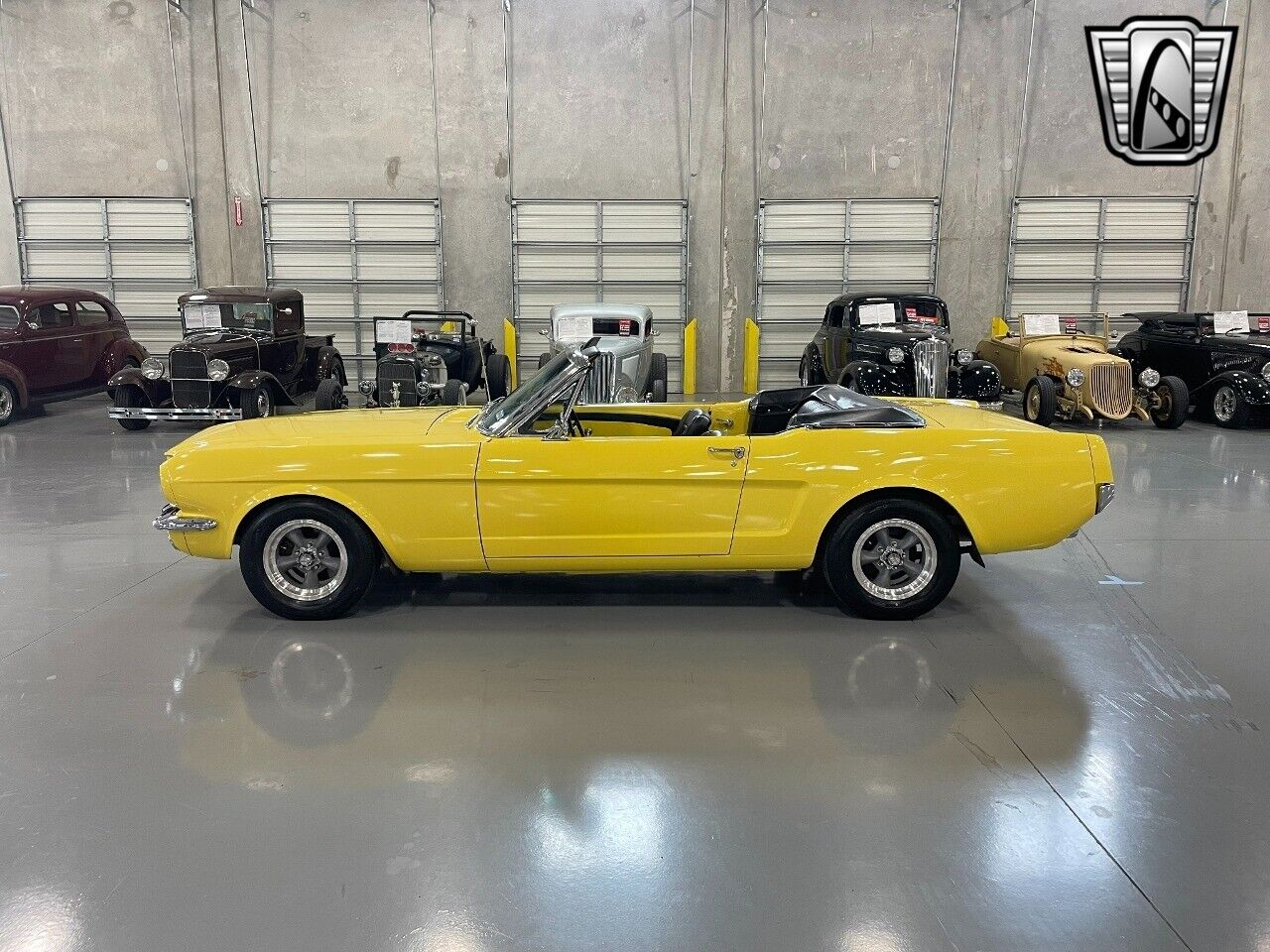 Ford-Mustang-1966-Yellow-Black-122936-3