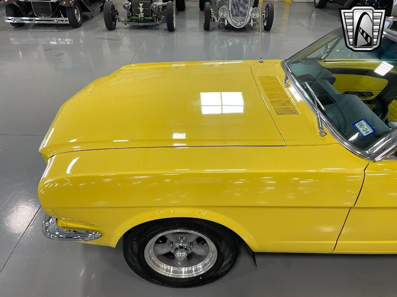 Ford-Mustang-1966-Yellow-Black-122936-6