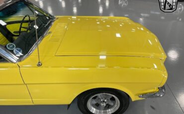 Ford-Mustang-1966-Yellow-Black-122936-7