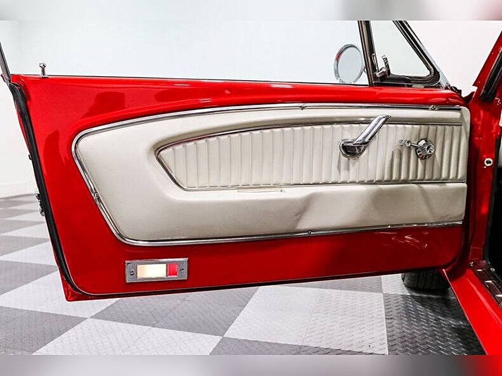 Ford-Mustang-1966-red-104622-13