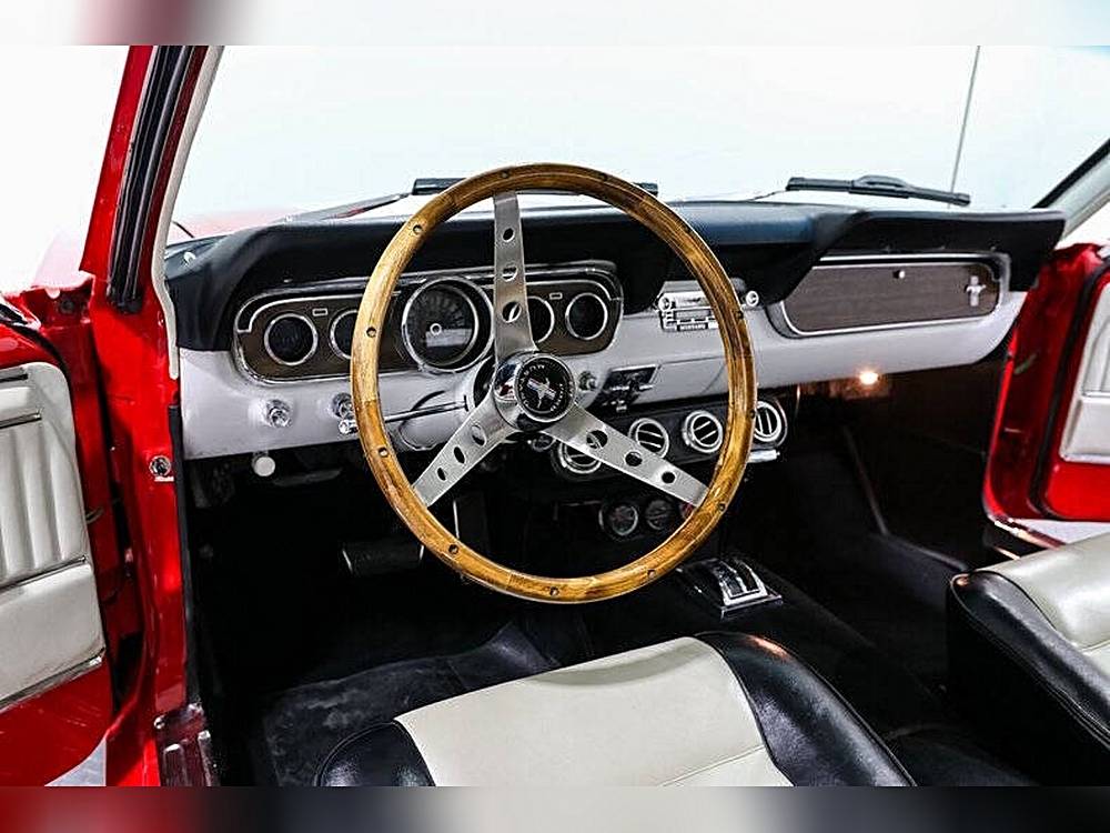 Ford-Mustang-1966-red-104622-14