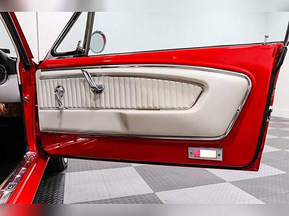 Ford-Mustang-1966-red-104622-16