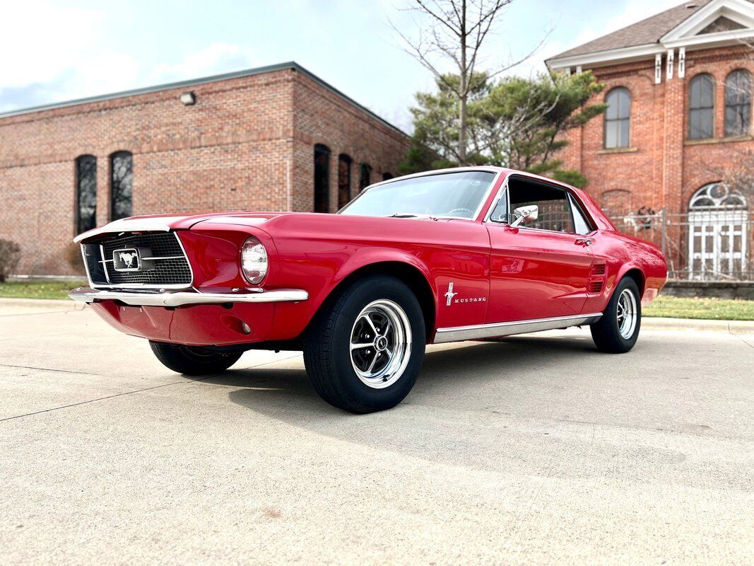 Ford-Mustang-1967-Red-Black-80467-1