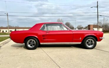 Ford-Mustang-1967-Red-Black-80467-6