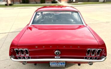 Ford-Mustang-1967-Red-Black-80467-8