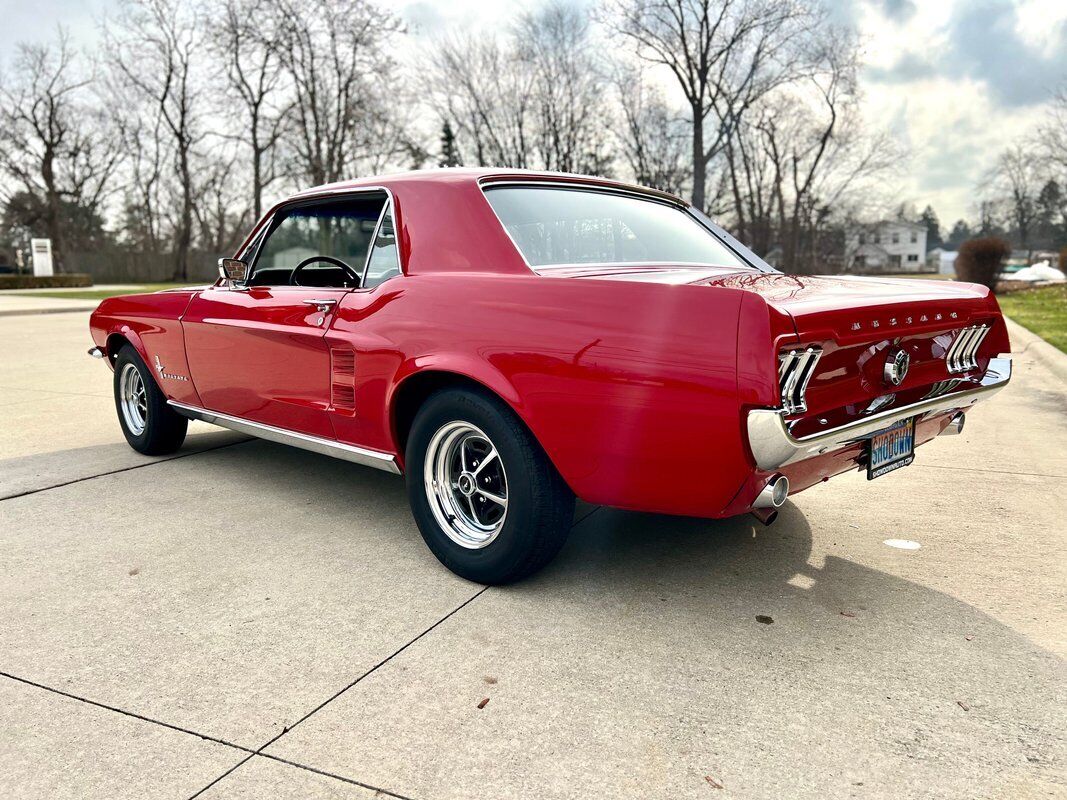 Ford-Mustang-1967-Red-Black-80467-9