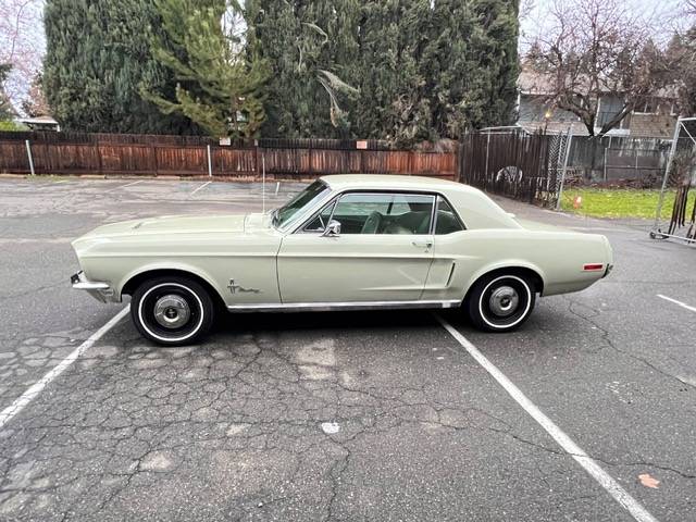 Ford-Mustang-1968-4