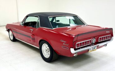 Ford-Mustang-1968-Red-Black-80338-2