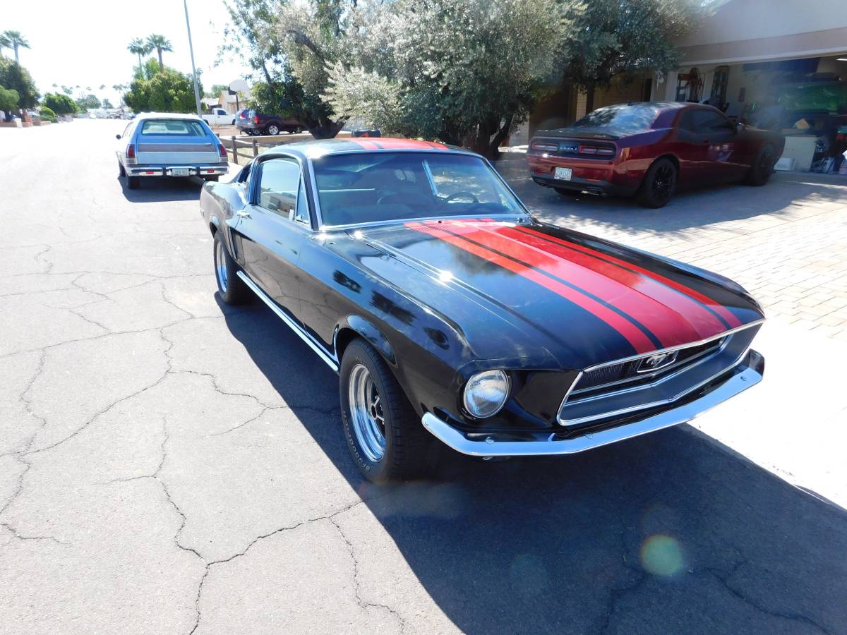 Ford-Mustang-1968-black-32-2