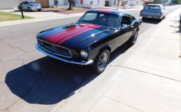 Ford-Mustang-1968-black-32