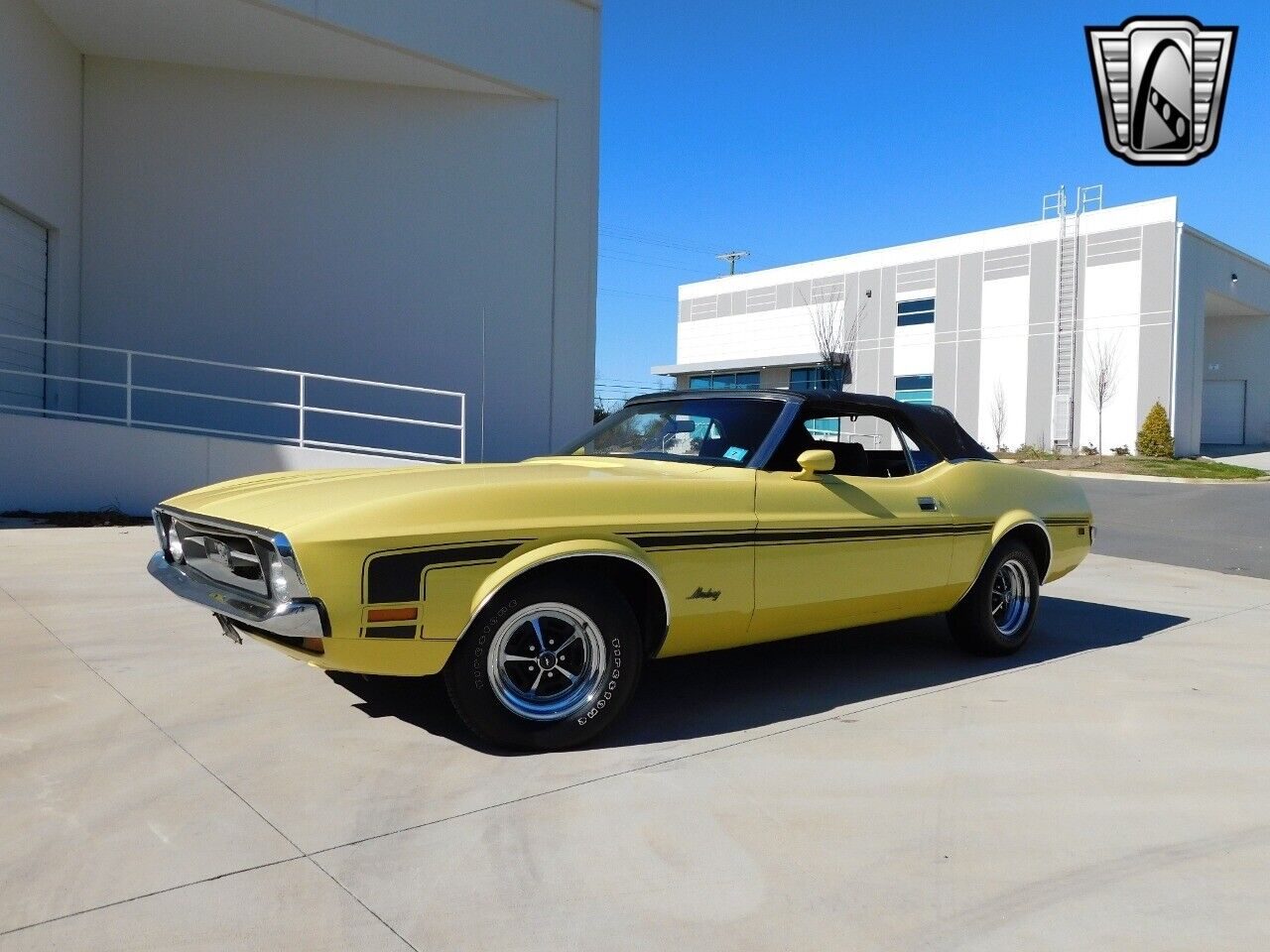 Ford-Mustang-1971-Yellow-Black-125883-2