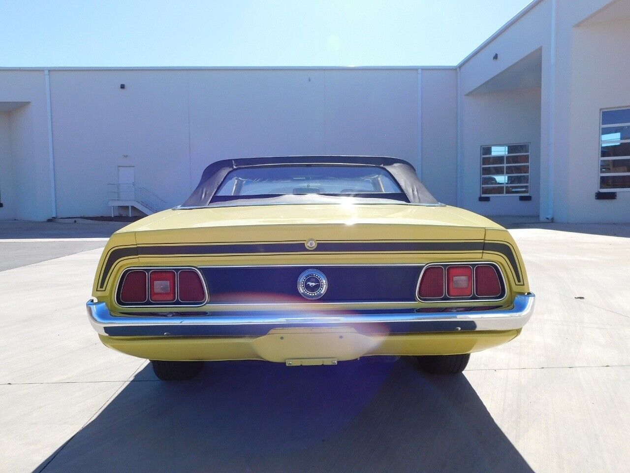 Ford-Mustang-1971-Yellow-Black-125883-9