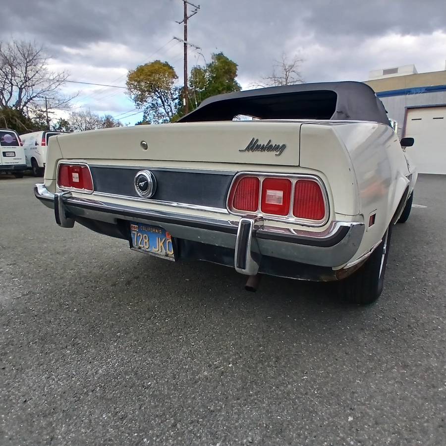 Ford-Mustang-1973-white-140412-3