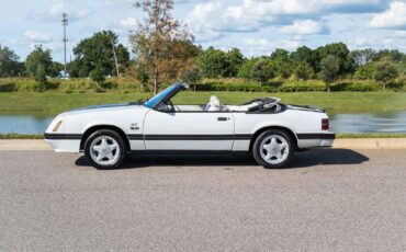 Ford-Mustang-1984-White-White-0-3