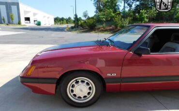 Ford-Mustang-1986-Red-Gray-82043-5