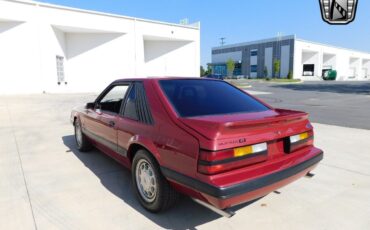 Ford-Mustang-1986-Red-Gray-82043-8