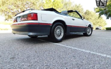 Ford-Mustang-1987-White-Gray-157587-5