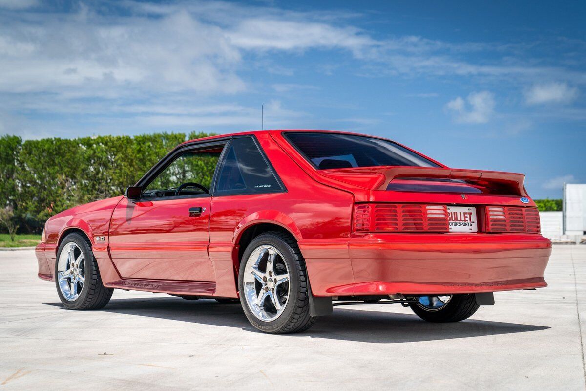 Ford-Mustang-1988-Red-Red-45964-11