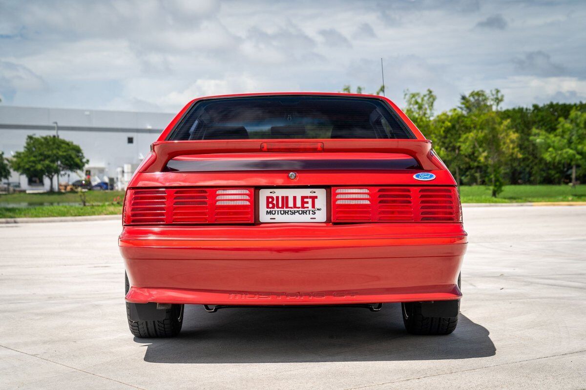 Ford-Mustang-1988-Red-Red-45964-13