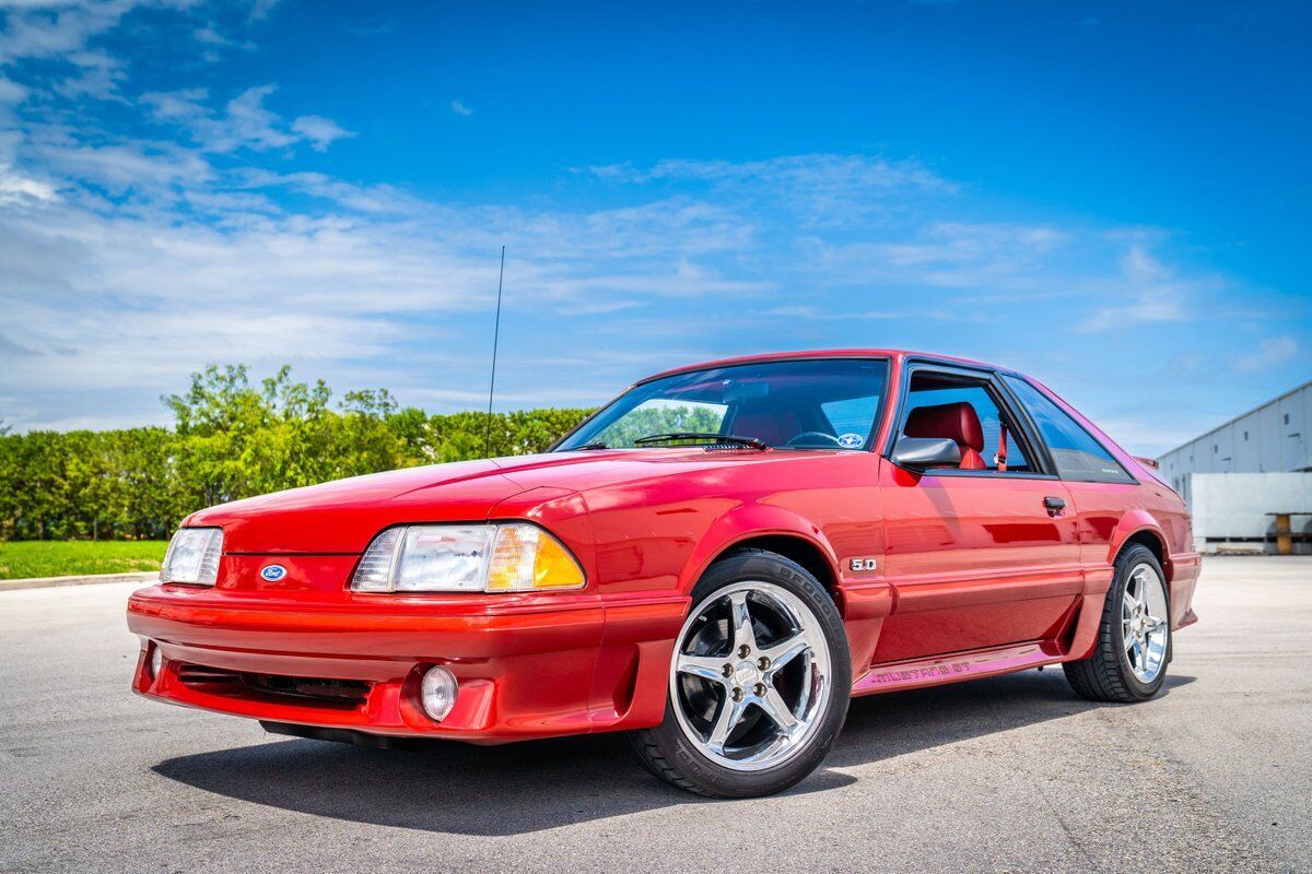 Ford-Mustang-1988-Red-Red-45964-18