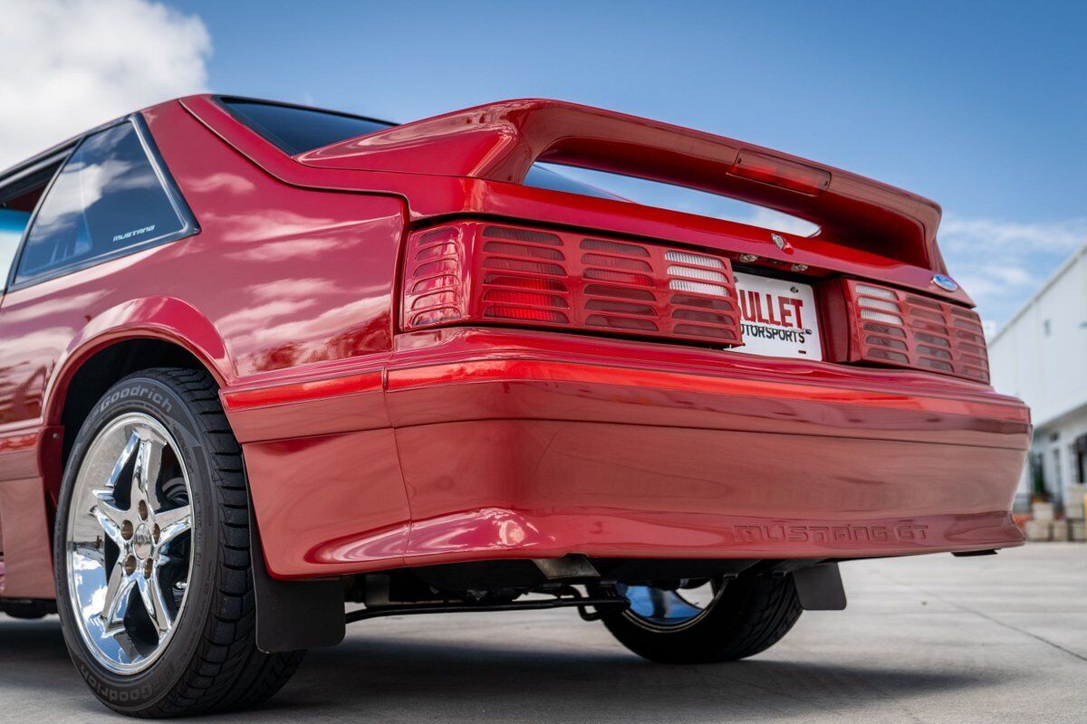 Ford-Mustang-1988-Red-Red-45964-22