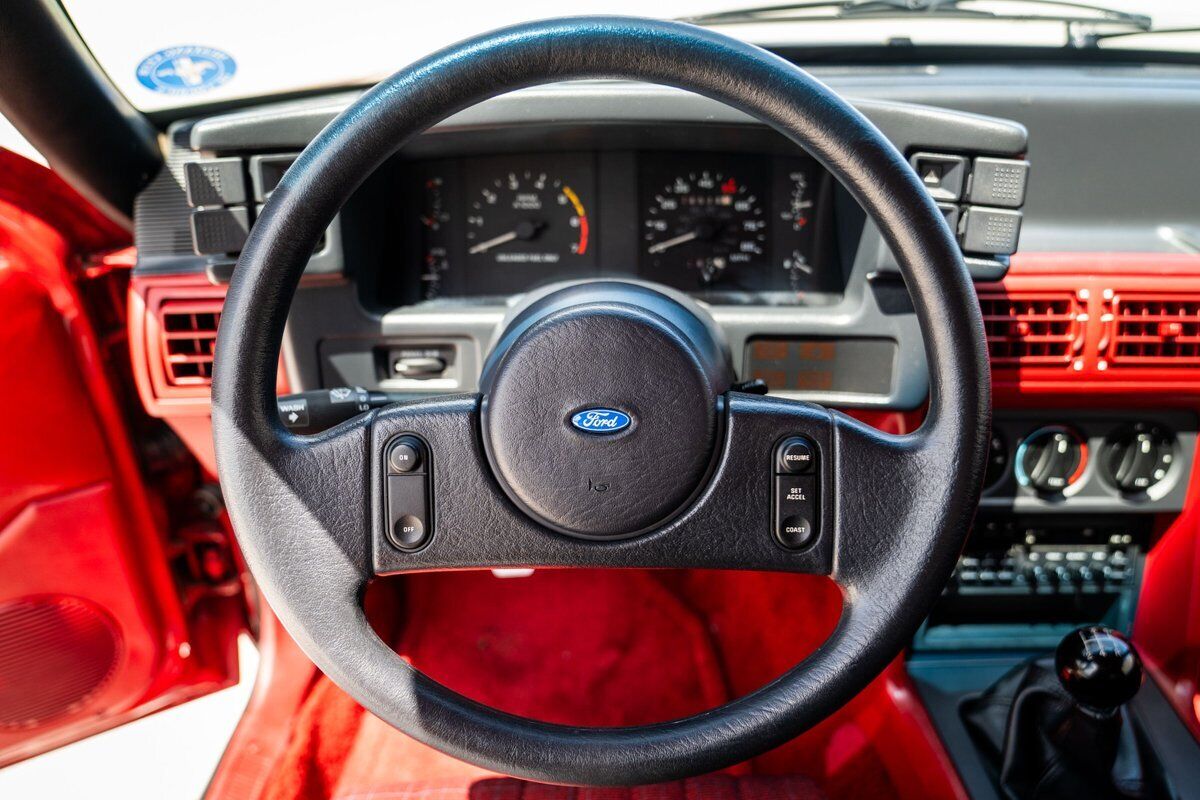 Ford-Mustang-1988-Red-Red-45964-26