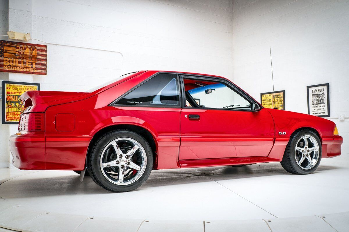 Ford-Mustang-1988-Red-Red-45964-5