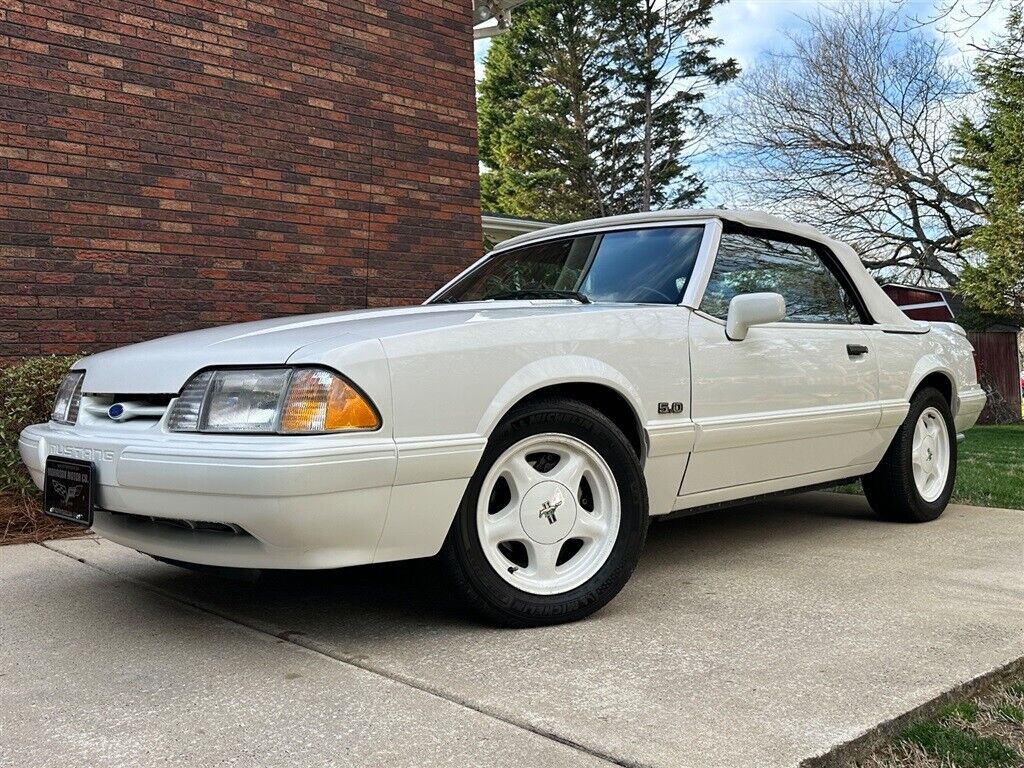 Ford-Mustang-1993-1