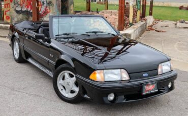 Ford-Mustang-1993-1